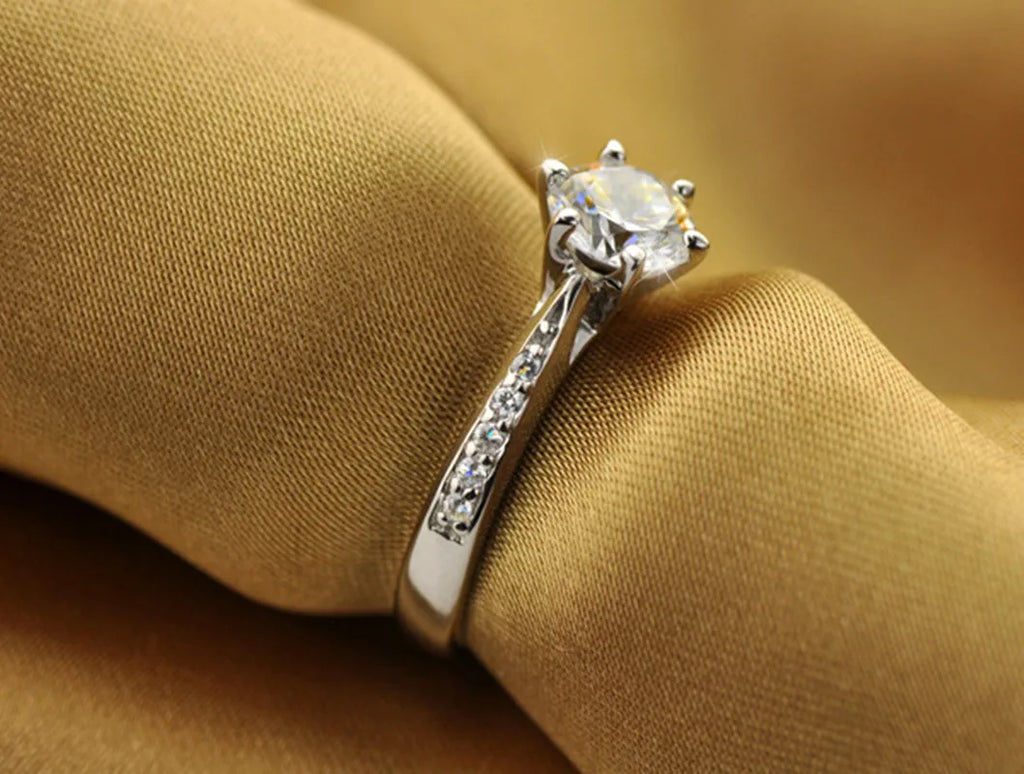 Vera Diamond Ring