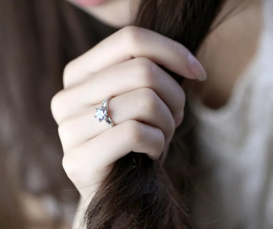 Vera Diamond Ring